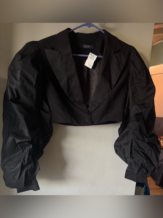 AKIRA Jackets & Blazers - Black Cropped Puff-Sleeve Blazer